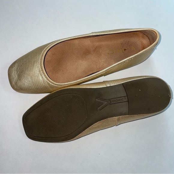 Vionic Gold Ballet Flats Rounded Square Toe Size 6 - Picture 2 of 2